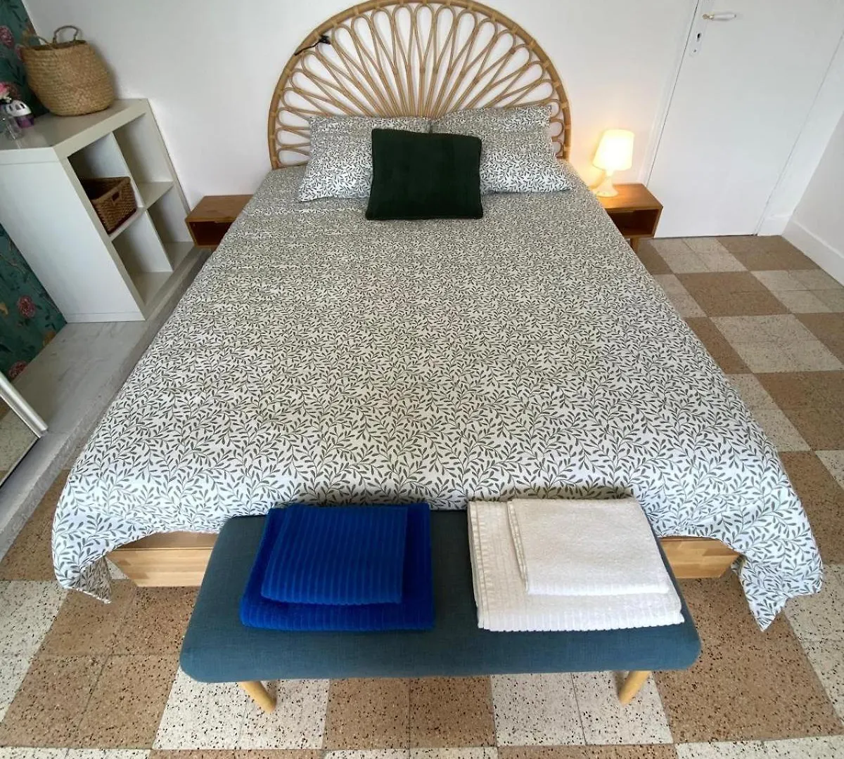 Bright And Spacious 1 Bedroom Apartment With Sofa Bed In Living Room , French Riviera Saint-Laurent-du-Var Γαλλία